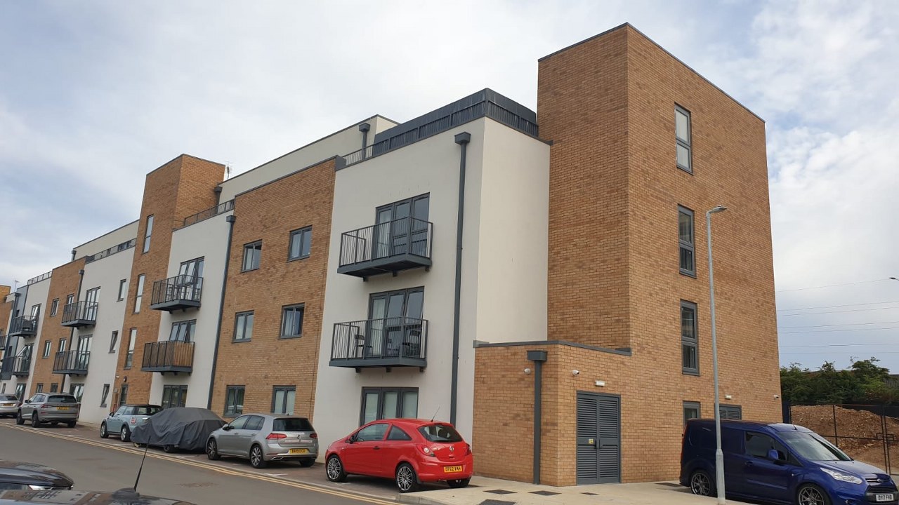 Luton - NEW BUILD Gallery Image 11