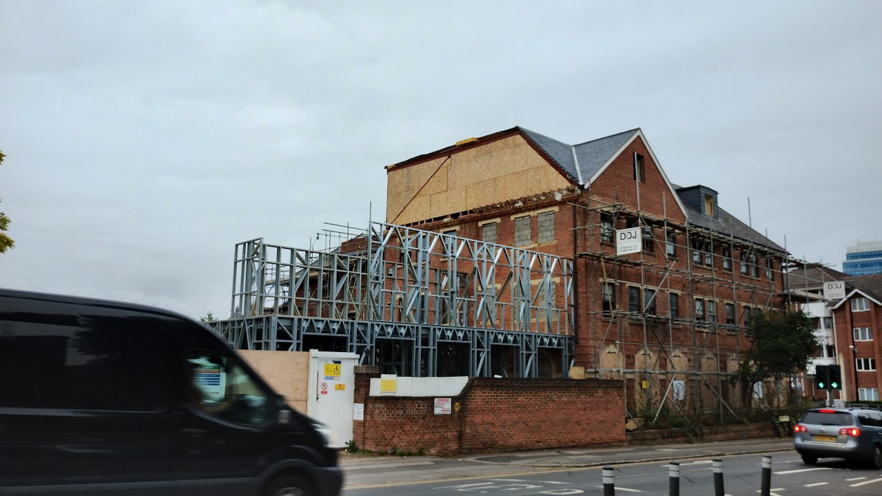 Queens Road, Reading Gallery Image 11