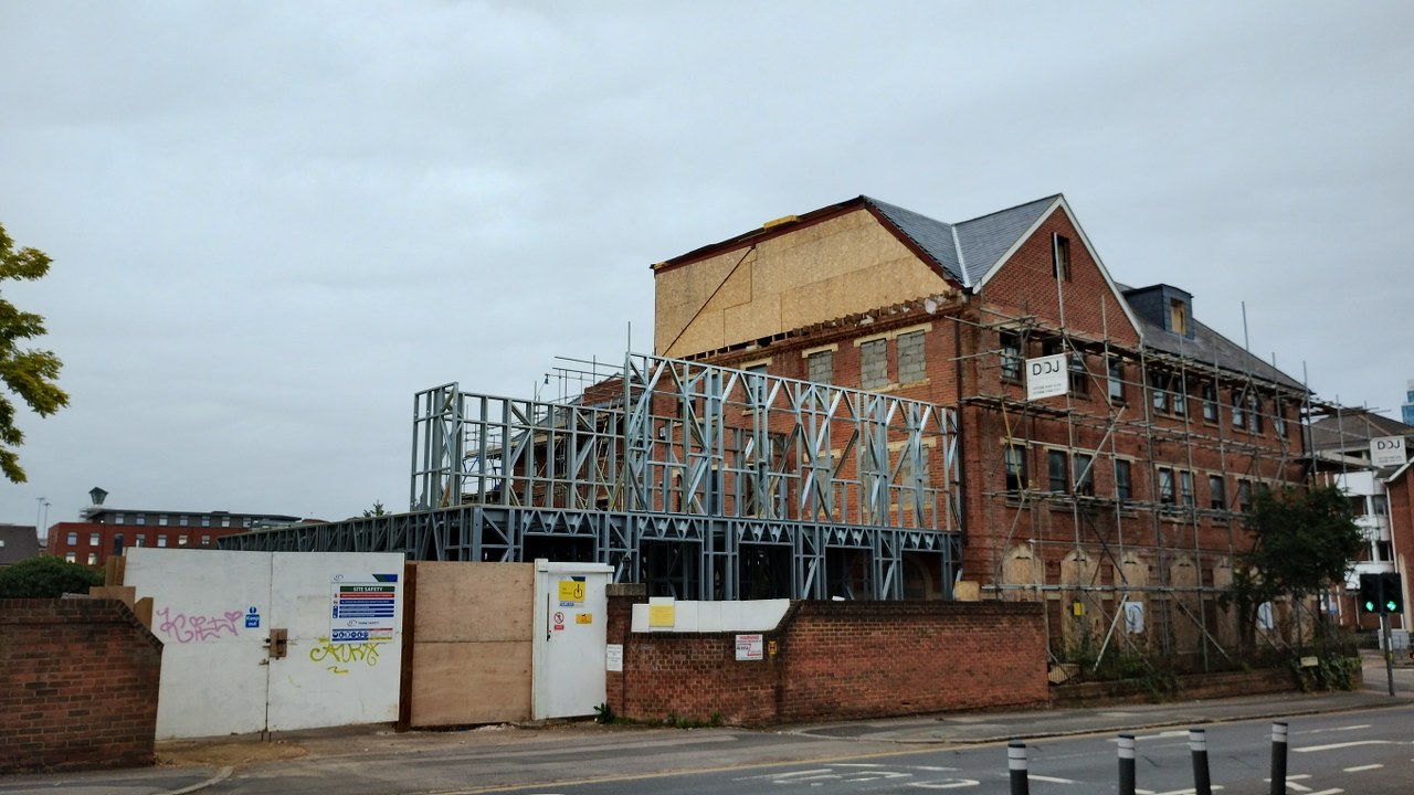 Queens Road, Reading Gallery Image 12