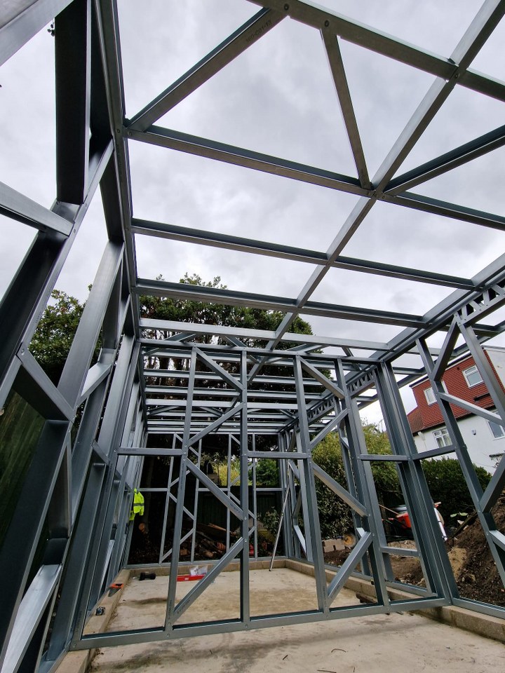 102 Forster Road Garden room Gallery Image 1