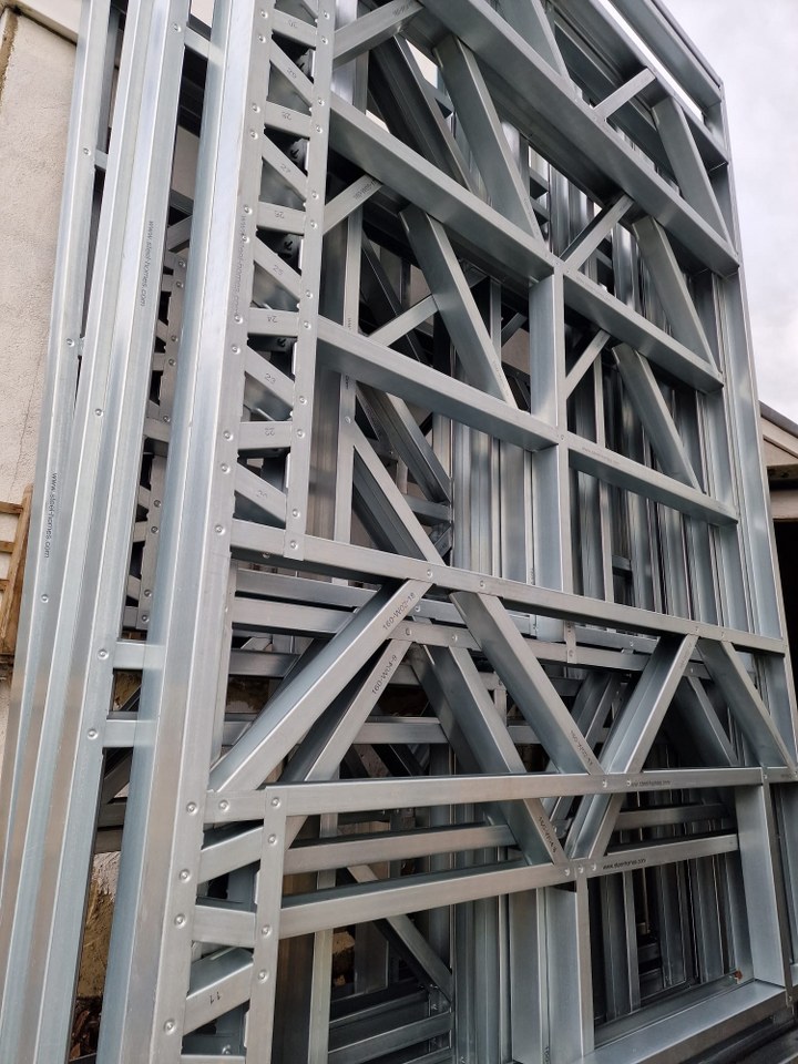 102 Forster Road Garden room Gallery Image 5