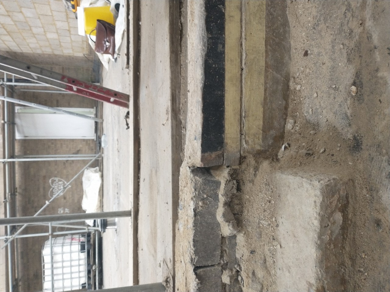 10 Queens Square, Crawley Gallery Image 4