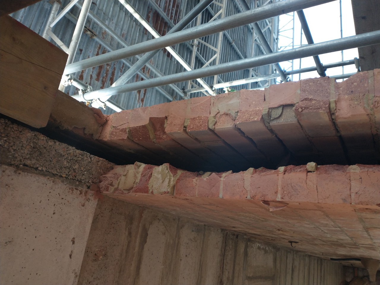 10 Queens Square, Crawley Gallery Image 9