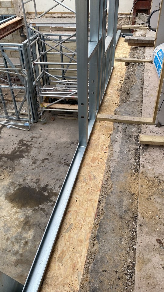 10 Queens Square, Crawley Gallery Image 11