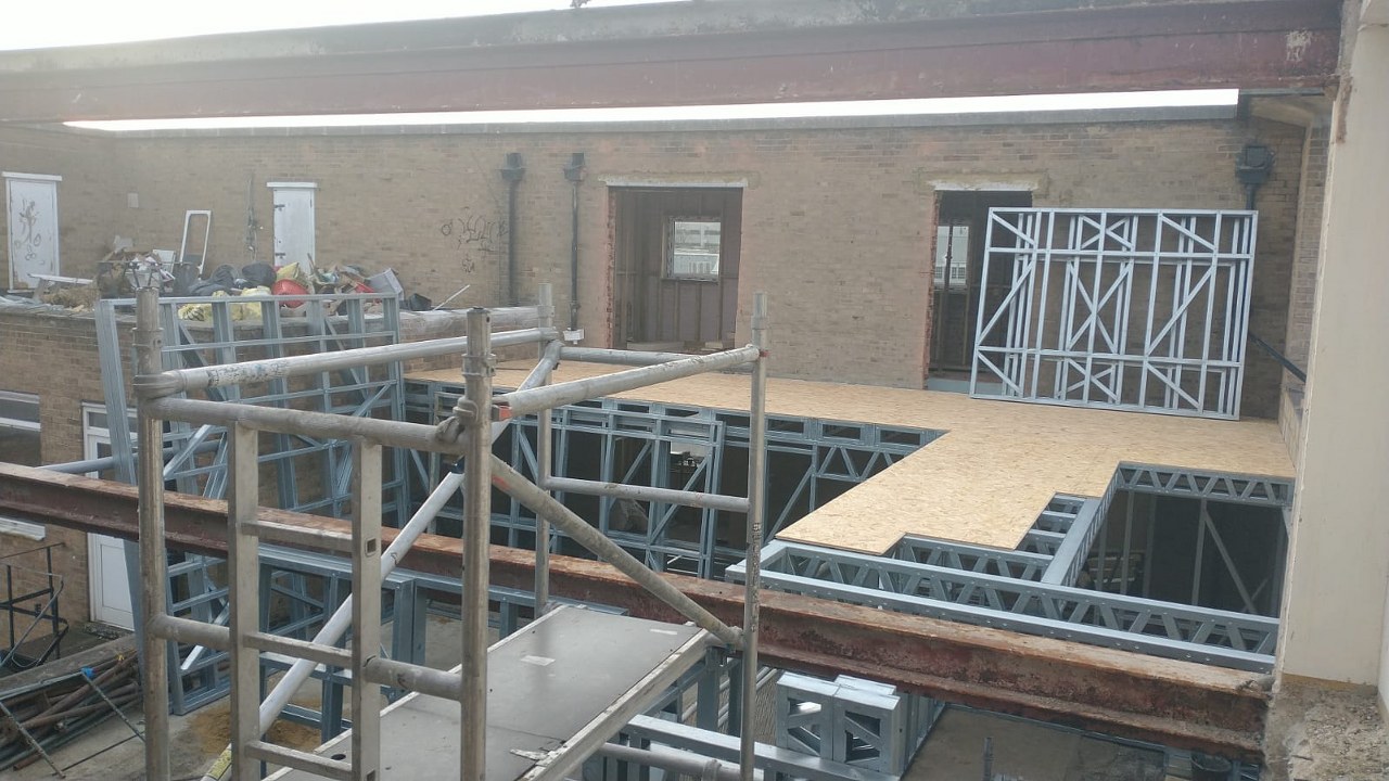 10 Queens Square, Crawley Gallery Image 15