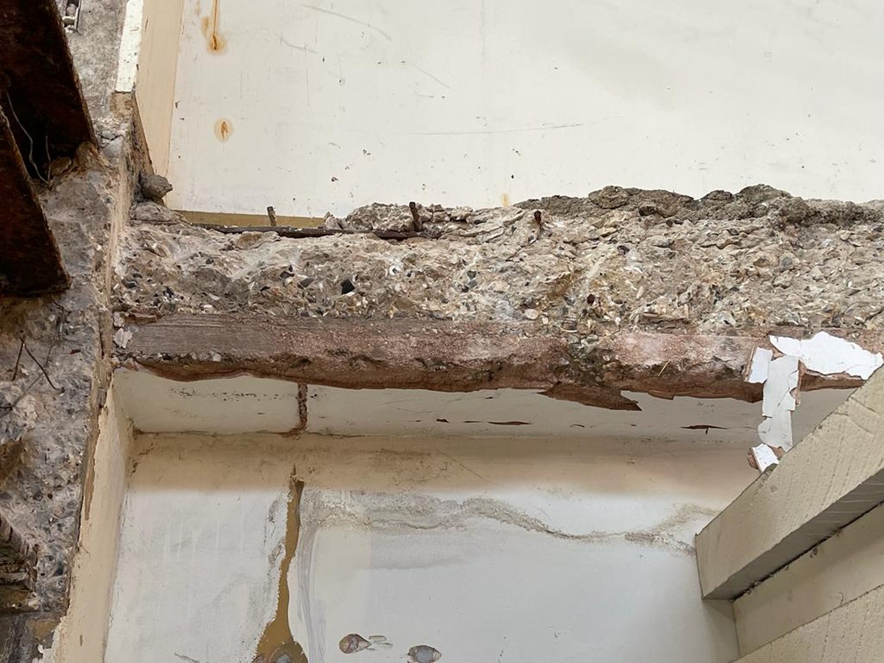 10 Queens Square, Crawley Gallery Image 27