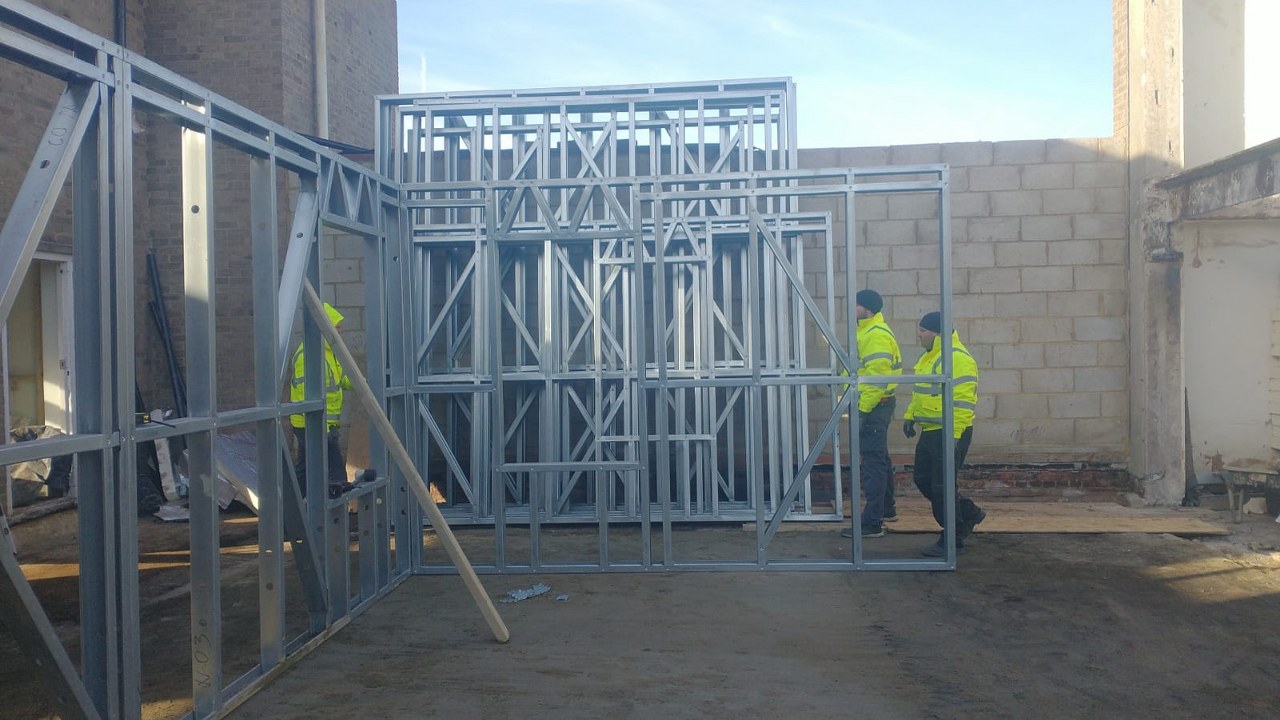 10 Queens Square, Crawley Gallery Image 42