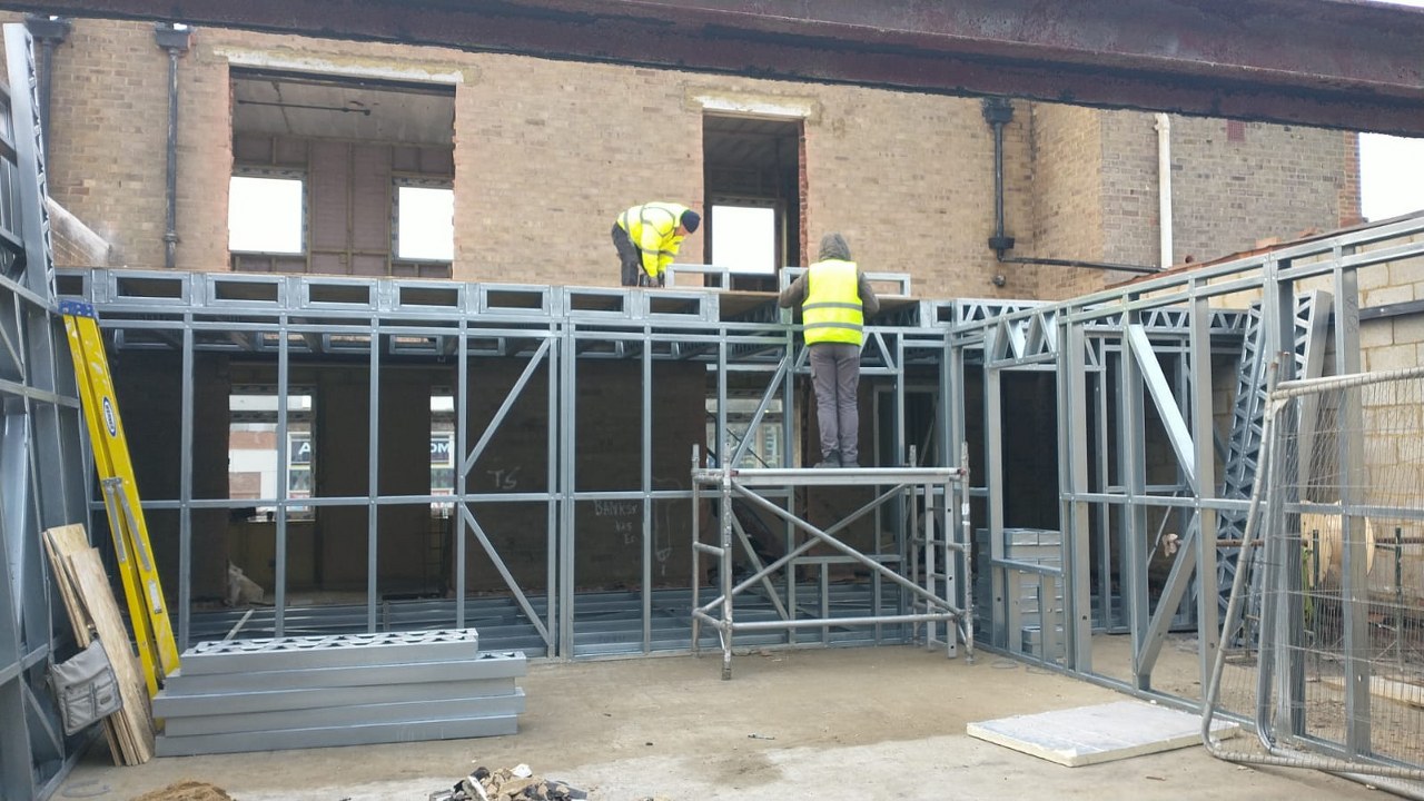 10 Queens Square, Crawley Gallery Image 47