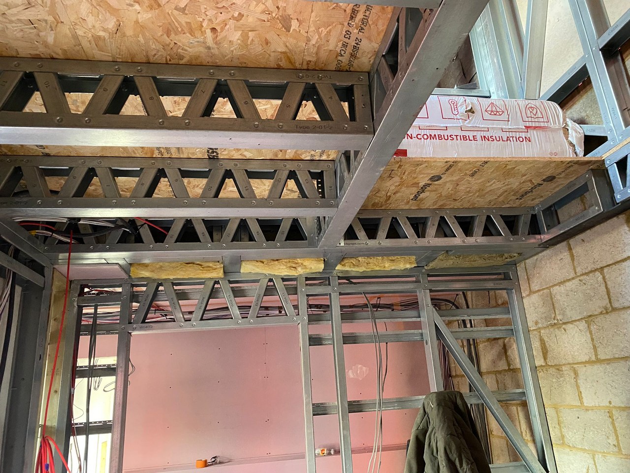 10 Queens Square, Crawley Gallery Image 51