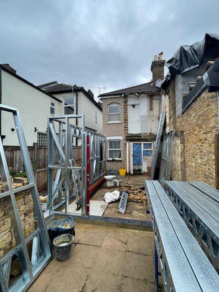 Haddon Road, Sutton Gallery Image 11