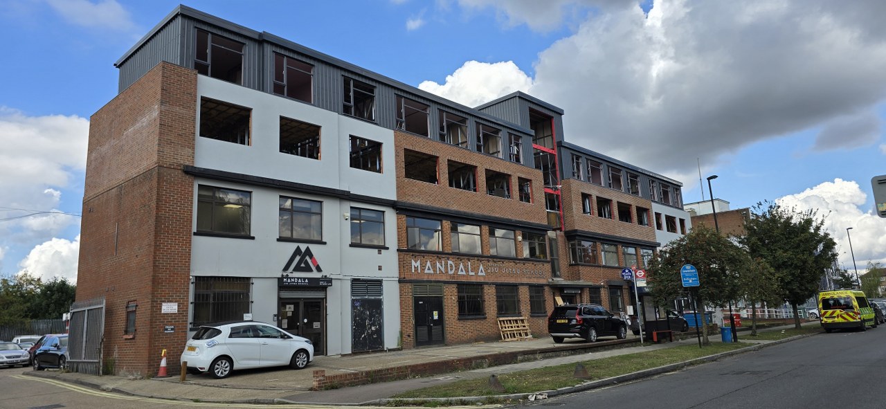 Worsley Bridge Road, Sydenham Gallery Image 19