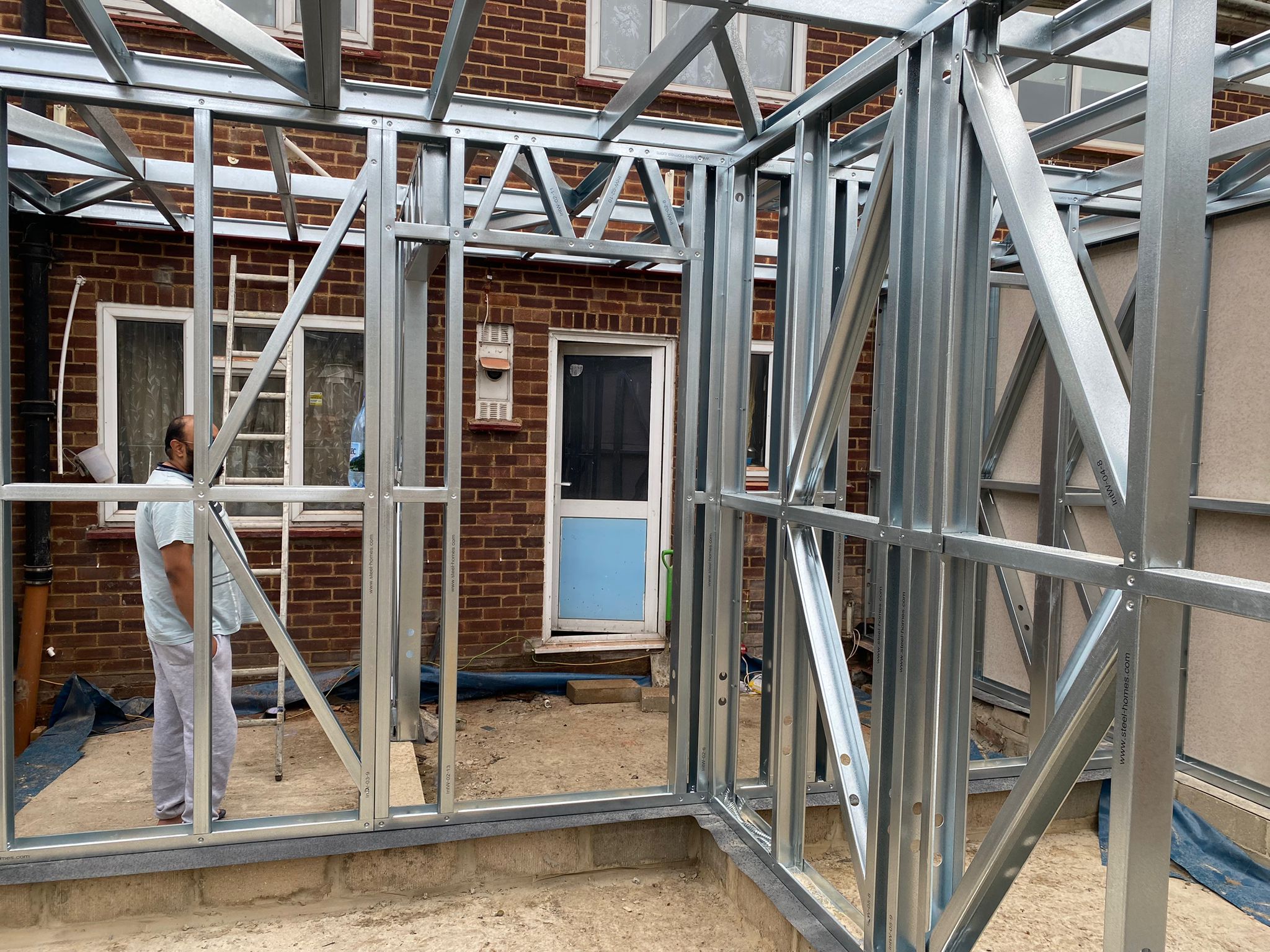 Featured image for 91 Layfield Crescent, Hendon